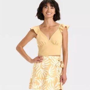 Ruffle Sleeve Woven Crop Top